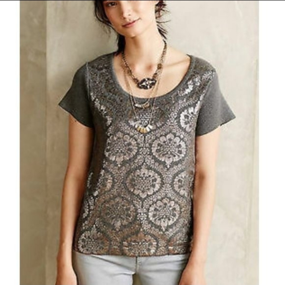 - Anthropologie XS Petite Moth Sweater Knit Short Sleeve Top Metallic